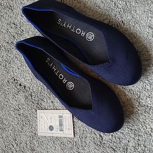 EUC Rothy's Navy Solid Flats